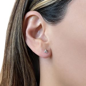 Mini Diamond Triangle Earrings in 18k White Gold (0.21ct)